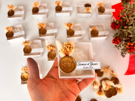 Personalized Lotus Flower Candle Favors - Luxury Wedding Gifts with Gold Wax Seal